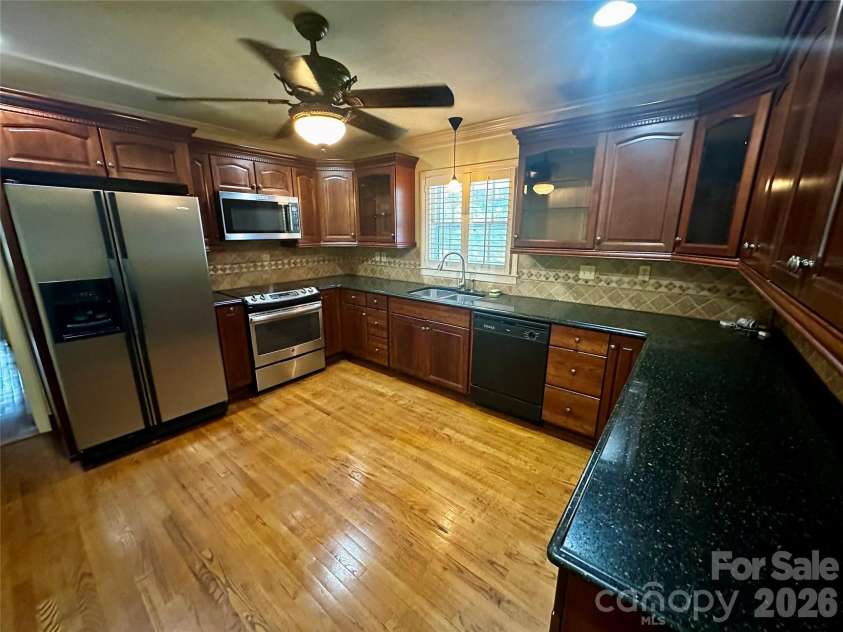 501 Main Street, Jefferson, SC 29718.  MLS# CAR4418845, YatesRealty ID 47814. Kitchen with plenty of cabinet space