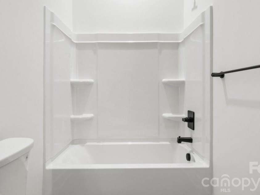140 Norris Drive, Salisbury, NC 28147.  MLS# CAR4417444, YatesRealty ID 47815. 