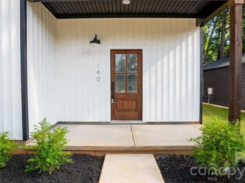 140 Norris Drive, Salisbury, NC 28147.  MLS# CAR4417444, YatesRealty ID 47815. Virtually Edited