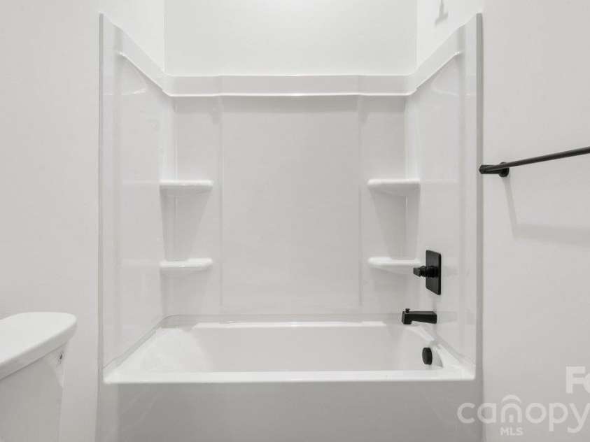 140 Norris Drive, Salisbury, NC 28147.  MLS# CAR4431057, YatesRealty ID 47815. 