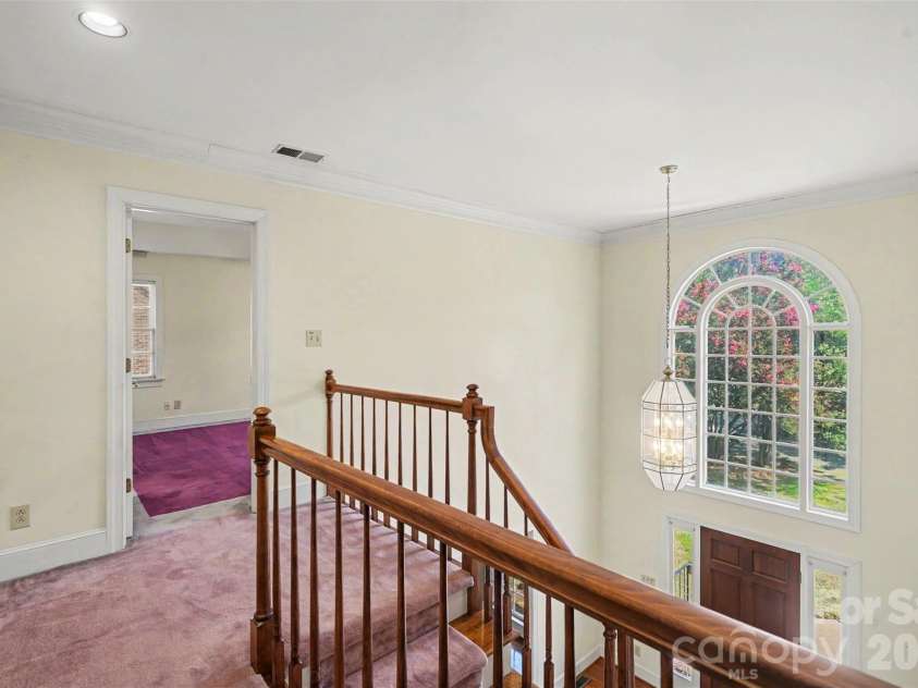 7708 Red Oak Lane, Charlotte, NC 28226.  MLS# CAR4414398, YatesRealty ID 47816. 