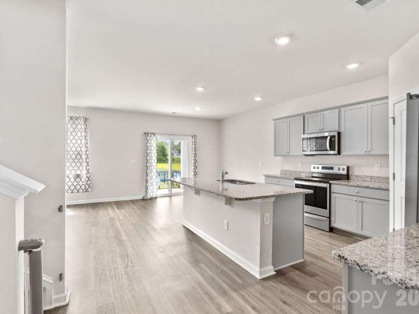 1000 Sennema Circle, Myrtle Beach, SC 29588.  MLS# CAR4407826, YatesRealty ID 47818. Kitchen