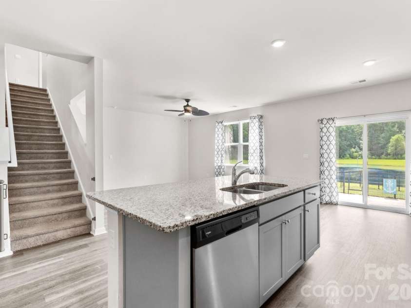 1000 Sennema Circle, Myrtle Beach, SC 29588.  MLS# CAR4407826, YatesRealty ID 47818. Kitchen