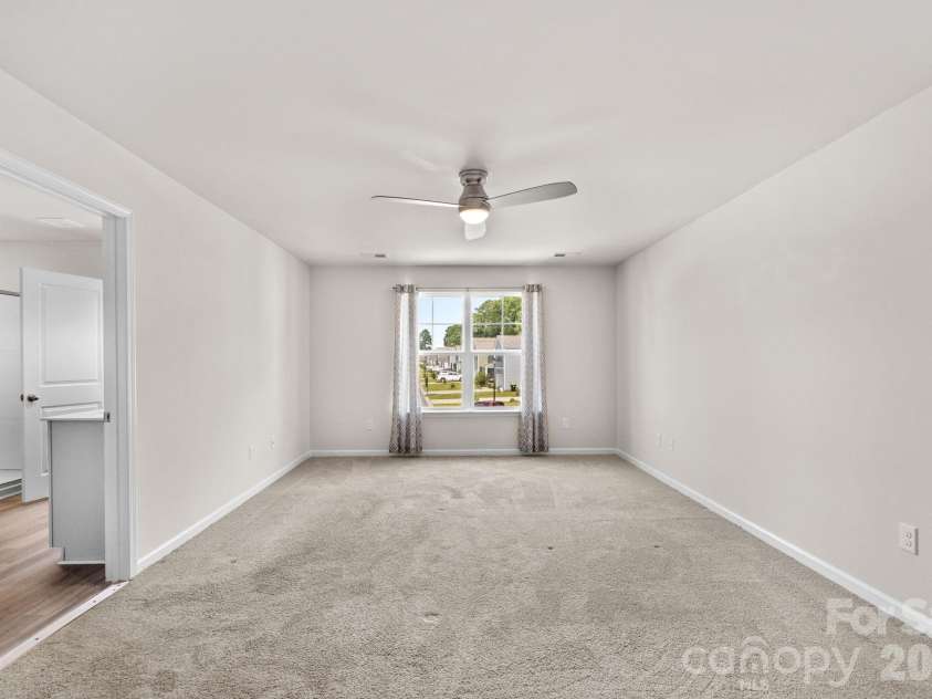 1000 Sennema Circle, Myrtle Beach, SC 29588.  MLS# CAR4407826, YatesRealty ID 47818. Primary Bedroom (upper)