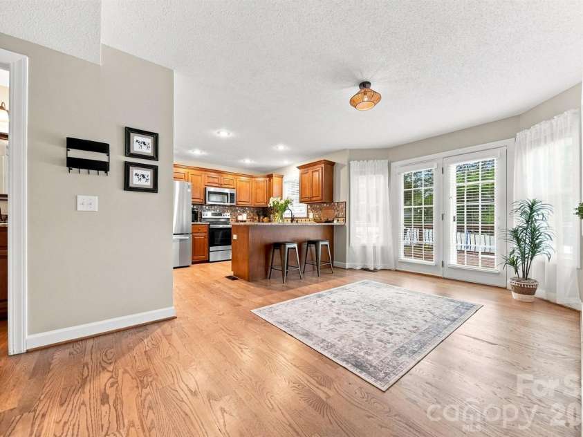 6011 Dockside Drive, Hickory, NC 28601.  MLS# CAR4419004, YatesRealty ID 47819. 