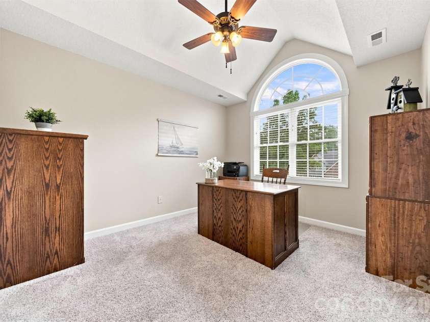 6011 Dockside Drive, Hickory, NC 28601.  MLS# CAR4419004, YatesRealty ID 47819. 