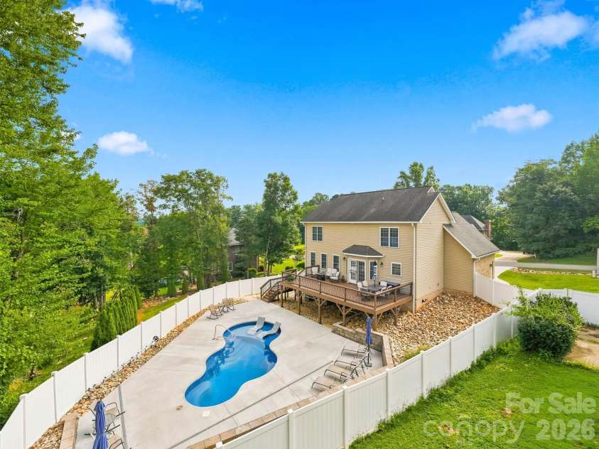 6011 Dockside Drive, Hickory, NC 28601.  MLS# CAR4419004, YatesRealty ID 47819. 