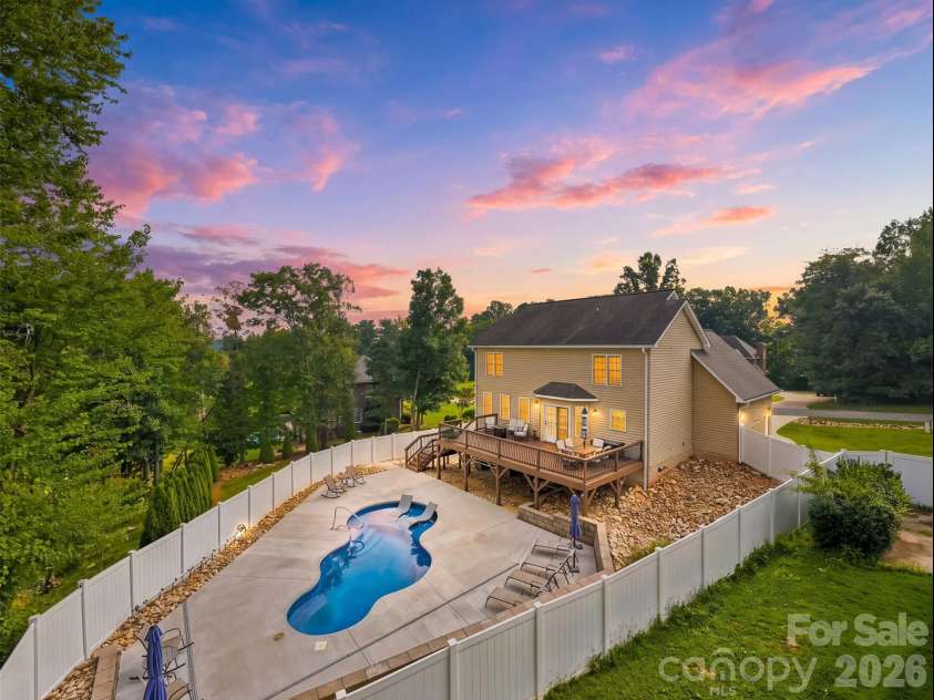 6011 Dockside Drive, Hickory, NC 28601.  MLS# CAR4419004, YatesRealty ID 47819. Salt Water Private Pool