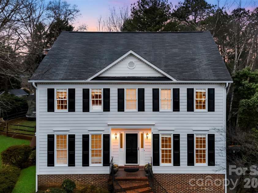10318 Hollybrook Drive, Charlotte, NC 28277.  MLS# CAR4334718, YatesRealty ID 4782. 