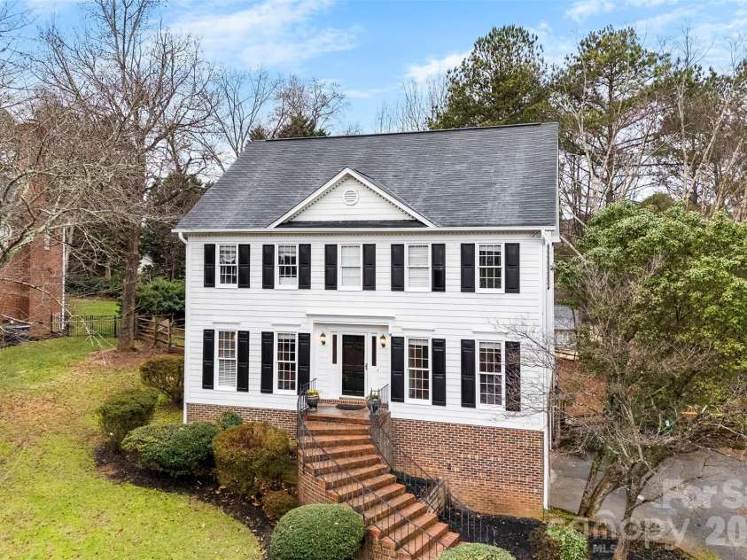 10318 Hollybrook Drive, Charlotte, NC 28277.  MLS# CAR4334718, YatesRealty ID 4782. 