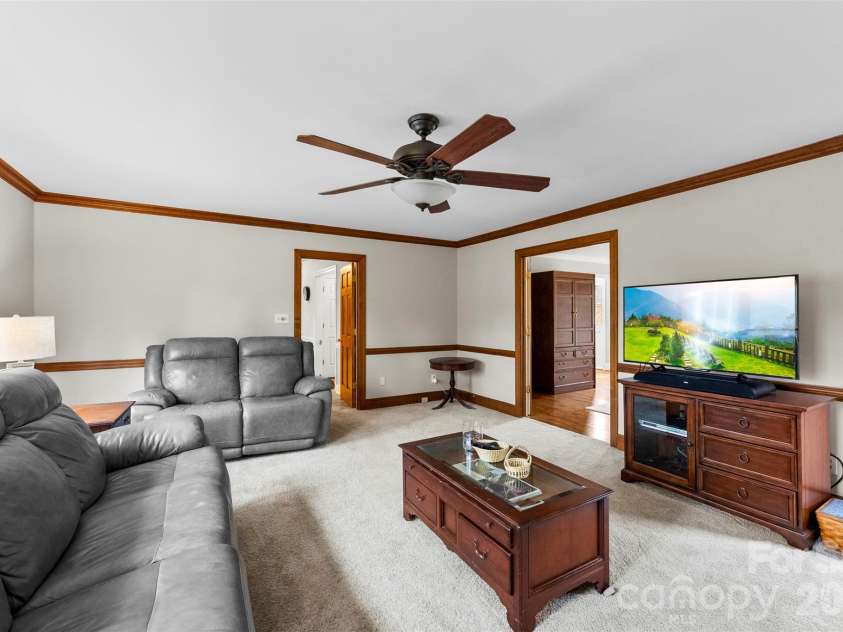 10318 Hollybrook Drive, Charlotte, NC 28277.  MLS# CAR4334718, YatesRealty ID 4782. 