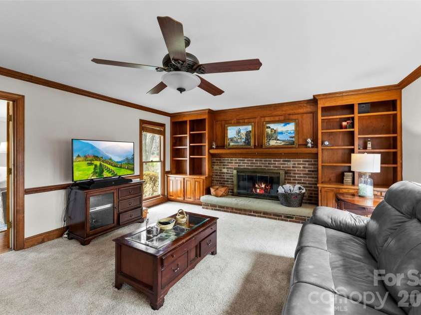 10318 Hollybrook Drive, Charlotte, NC 28277.  MLS# CAR4334718, YatesRealty ID 4782. 