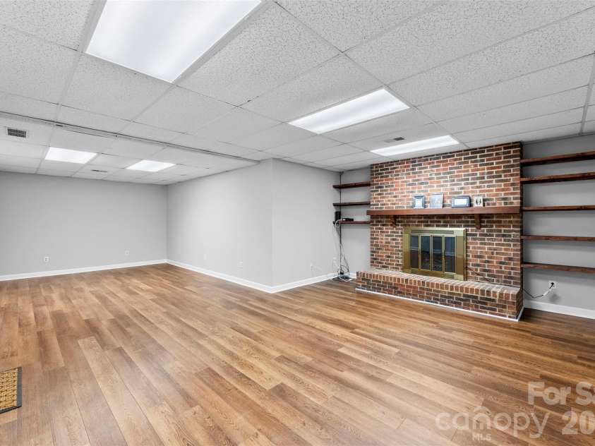 10318 Hollybrook Drive, Charlotte, NC 28277.  MLS# CAR4334718, YatesRealty ID 4782. 