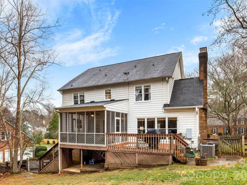 10318 Hollybrook Drive, Charlotte, NC 28277.  MLS# CAR4334718, YatesRealty ID 4782. 