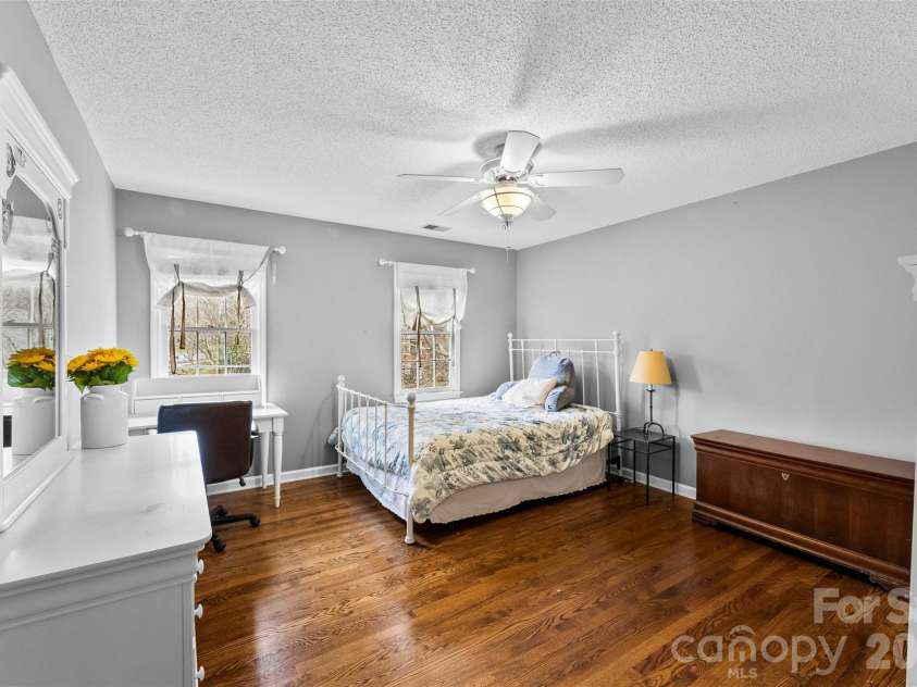 10318 Hollybrook Drive, Charlotte, NC 28277.  MLS# CAR4334718, YatesRealty ID 4782. Secondary Bedroom