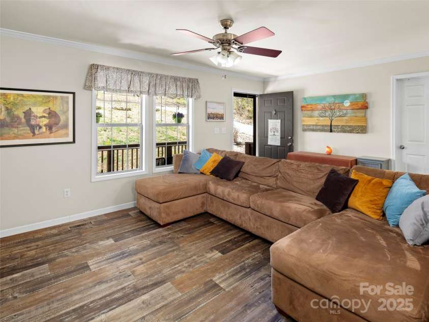 46 Mill Knob Drive, Mills River, NC 28759.  MLS# CAR4243141, YatesRealty ID 4782. 