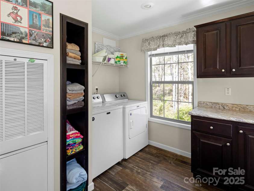 46 Mill Knob Drive, Mills River, NC 28759.  MLS# CAR4243141, YatesRealty ID 4782. 