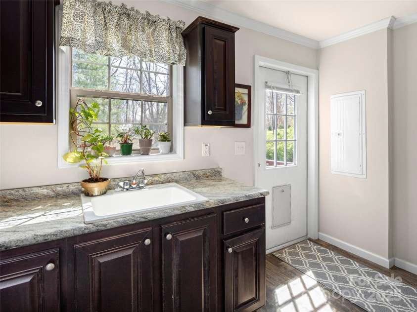 46 Mill Knob Drive, Mills River, NC 28759.  MLS# CAR4243141, YatesRealty ID 4782. 