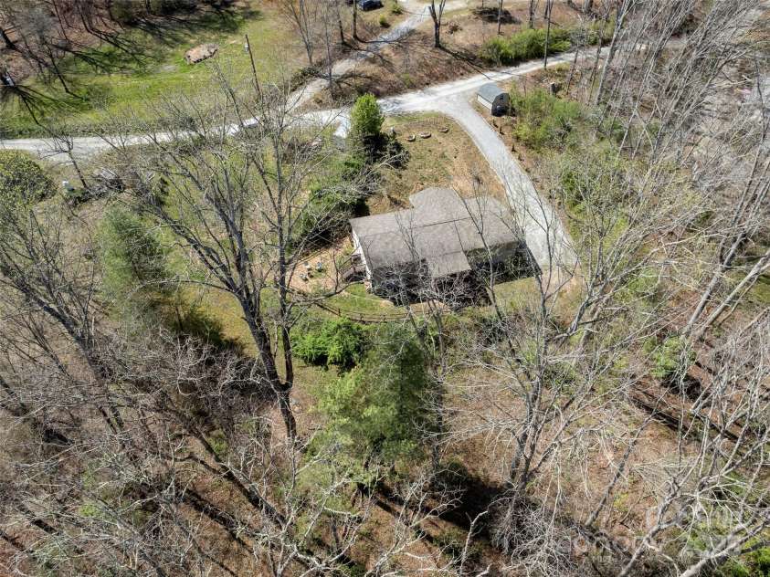 46 Mill Knob Drive, Mills River, NC 28759.  MLS# CAR4243141, YatesRealty ID 4782. 