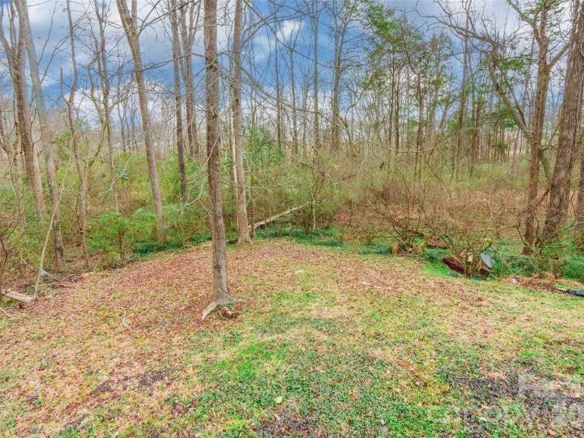 3552 Braewick Place, Charlotte, NC 28227.  MLS# CAR4418697, YatesRealty ID 47820. Backyard