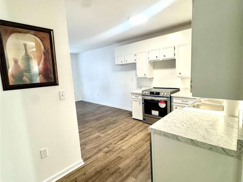 117 24th Street, Hickory, NC 28601.  MLS# CAR4321877, YatesRealty ID 47821. 