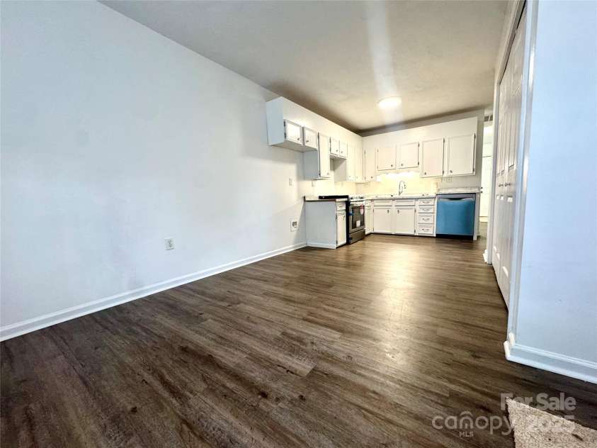 117 24th Street, Hickory, NC 28601.  MLS# CAR4321877, YatesRealty ID 47821. Dining Area and Kitchen