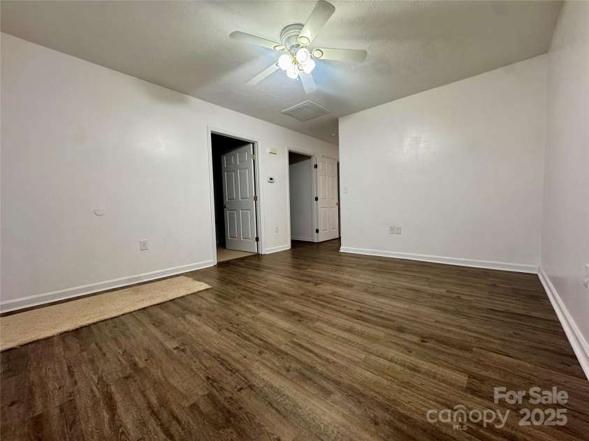 117 24th Street, Hickory, NC 28601.  MLS# CAR4321877, YatesRealty ID 47821. Living Room
