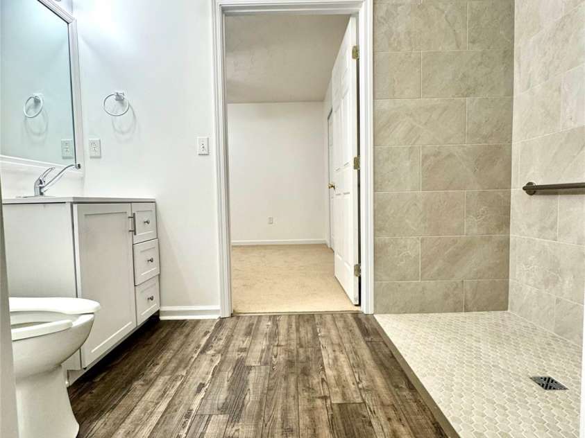 117 24th Street, Hickory, NC 28601.  MLS# CAR4321877, YatesRealty ID 47821. Primary Bath