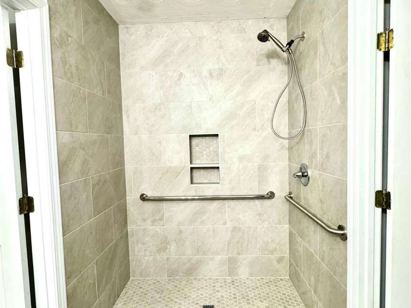 117 24th Street, Hickory, NC 28601.  MLS# CAR4321877, YatesRealty ID 47821. Tile Shower/Primary Bath