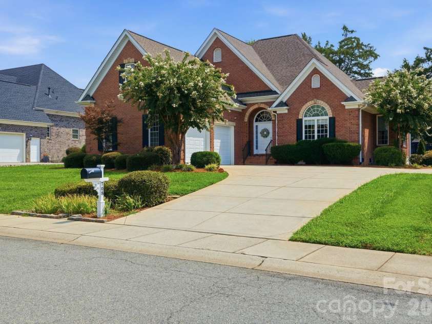 708 King Fredrick Lane, Concord, NC 28027.  MLS# CAR4419658, YatesRealty ID 47822. 