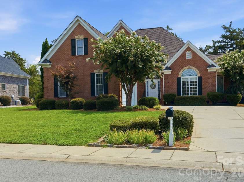 708 King Fredrick Lane, Concord, NC 28027.  MLS# CAR4419658, YatesRealty ID 47822. 