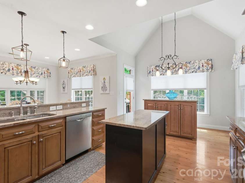 708 King Fredrick Lane, Concord, NC 28027.  MLS# CAR4419658, YatesRealty ID 47822. 