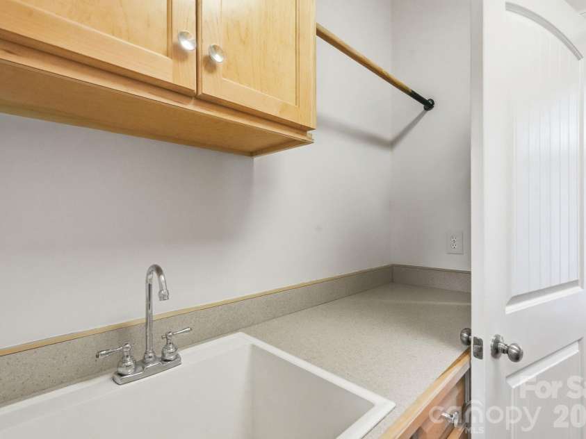 708 King Fredrick Lane, Concord, NC 28027.  MLS# CAR4419658, YatesRealty ID 47822. 