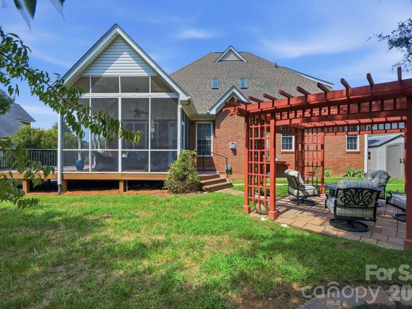 708 King Fredrick Lane, Concord, NC 28027.  MLS# CAR4419658, YatesRealty ID 47822. 