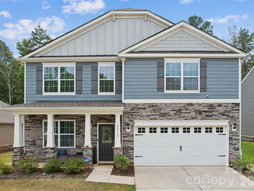 3719 Stanley Creek Drive, Mount Holly, NC 28120.  MLS# CAR4417734, YatesRealty ID 47824. 