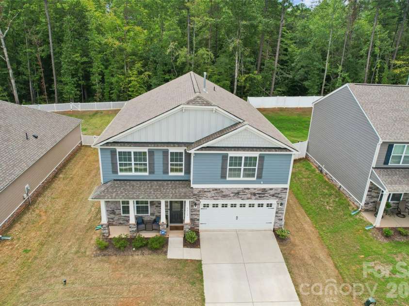 3719 Stanley Creek Drive, Mount Holly, NC 28120.  MLS# CAR4417734, YatesRealty ID 47824. 