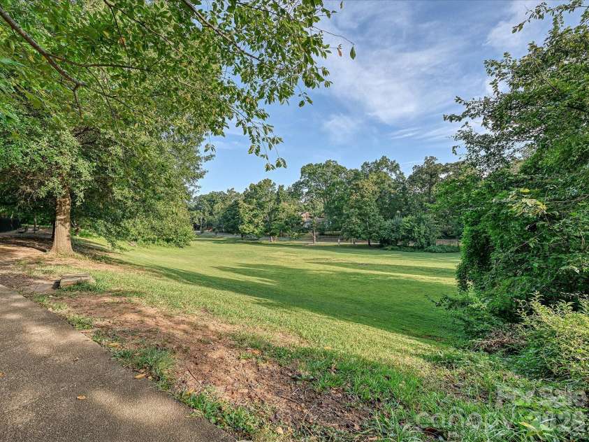 1111 Pierce Street, Charlotte, NC 28203.  MLS# CAR4355929, YatesRealty ID 4783. 