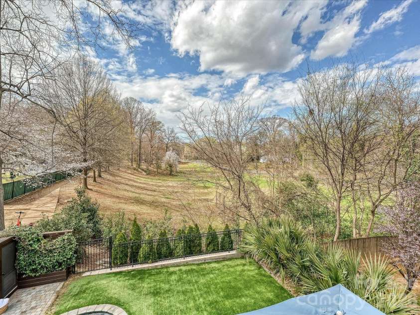 1111 Pierce Street, Charlotte, NC 28203.  MLS# CAR4355929, YatesRealty ID 4783. 