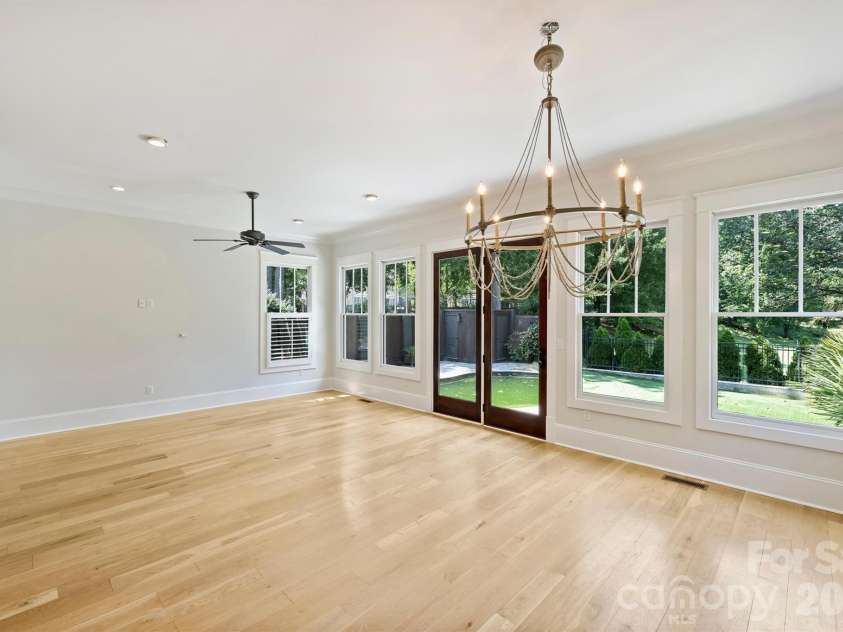 1111 Pierce Street, Charlotte, NC 28203.  MLS# CAR4430434, YatesRealty ID 4783. 