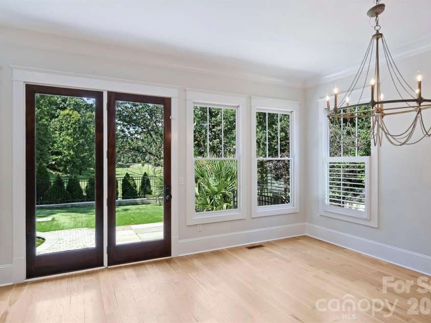 1111 Pierce Street, Charlotte, NC 28203.  MLS# CAR4430434, YatesRealty ID 4783. 