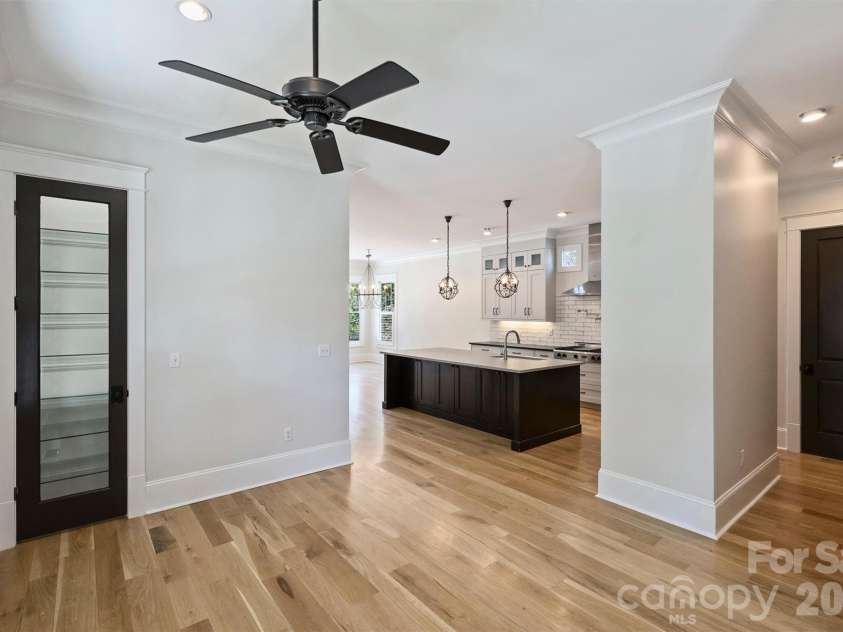 1111 Pierce Street, Charlotte, NC 28203.  MLS# CAR4430434, YatesRealty ID 4783. 