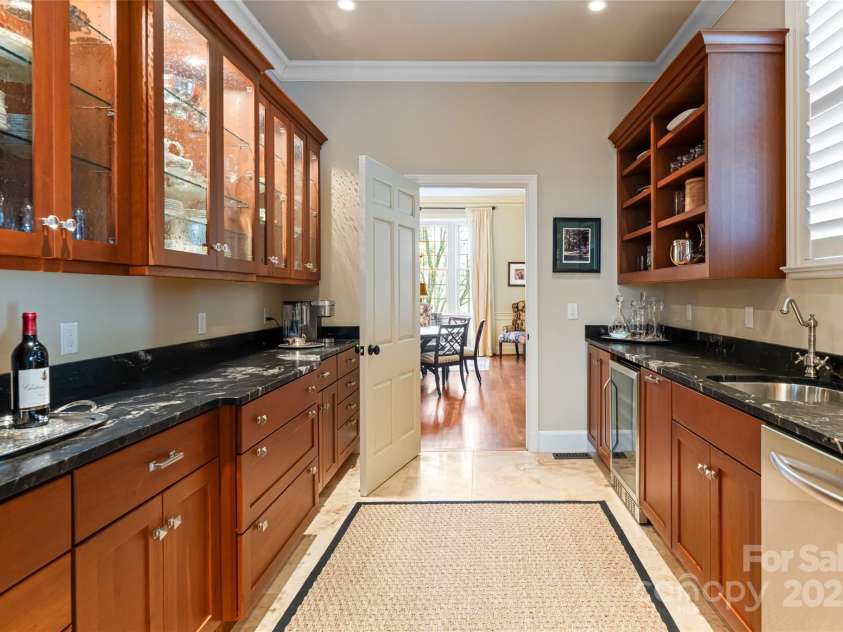 365 Sherwood Drive, Flat Rock, NC 28731.  MLS# CAR4235588, YatesRealty ID 4783. 