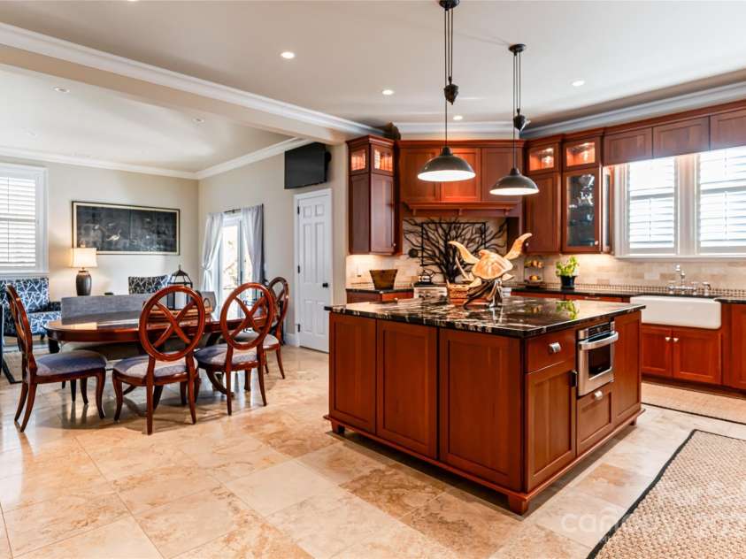 365 Sherwood Drive, Flat Rock, NC 28731.  MLS# CAR4235588, YatesRealty ID 4783. 