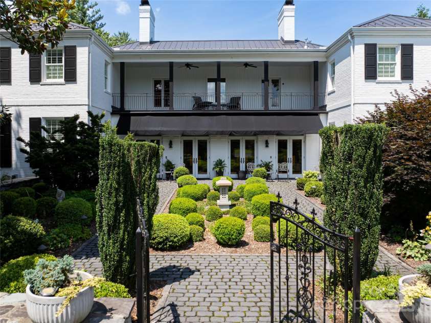 365 Sherwood Drive, Flat Rock, NC 28731.  MLS# CAR4235588, YatesRealty ID 4783. 