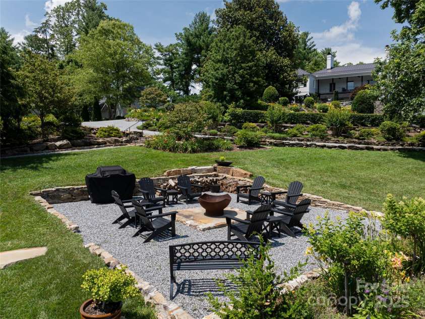 365 Sherwood Drive, Flat Rock, NC 28731.  MLS# CAR4235588, YatesRealty ID 4783. 