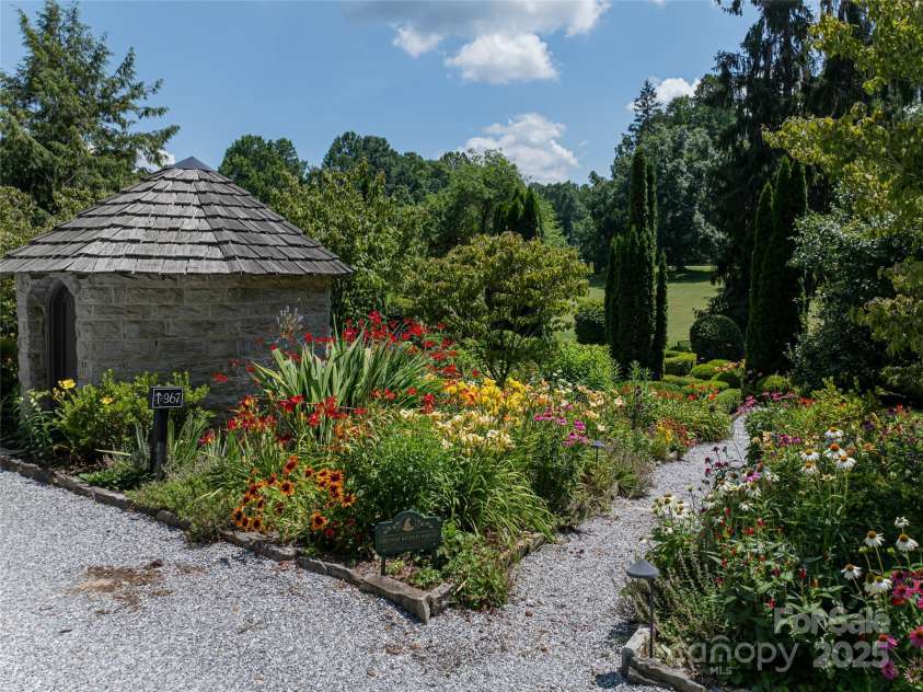 365 Sherwood Drive, Flat Rock, NC 28731.  MLS# CAR4235588, YatesRealty ID 4783. 