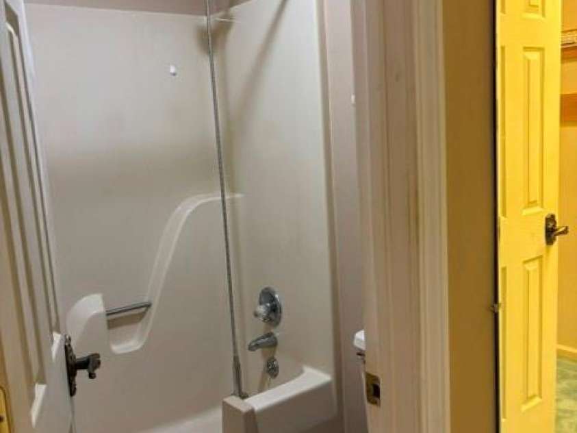1301 Independence Trail, Morganton, NC 28655.  MLS# CAR4419184, YatesRealty ID 47832. Main bedroom bath