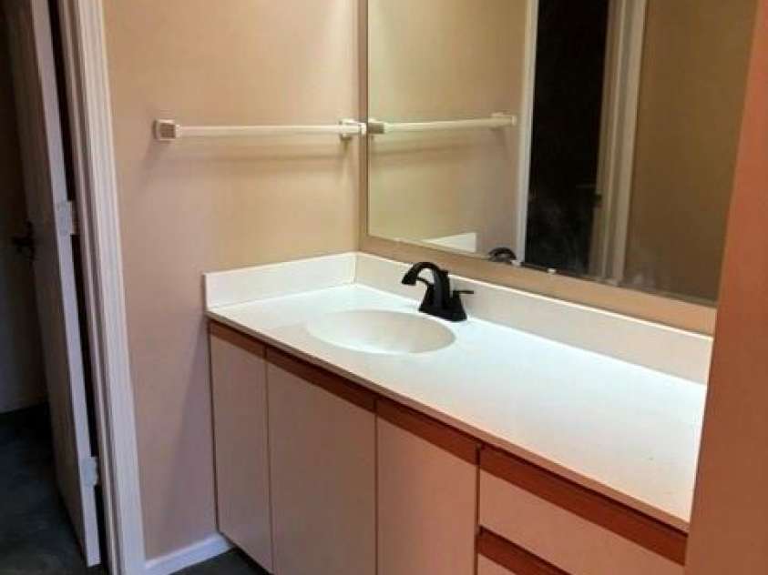1301 Independence Trail, Morganton, NC 28655.  MLS# CAR4419184, YatesRealty ID 47832. Upstairs bath