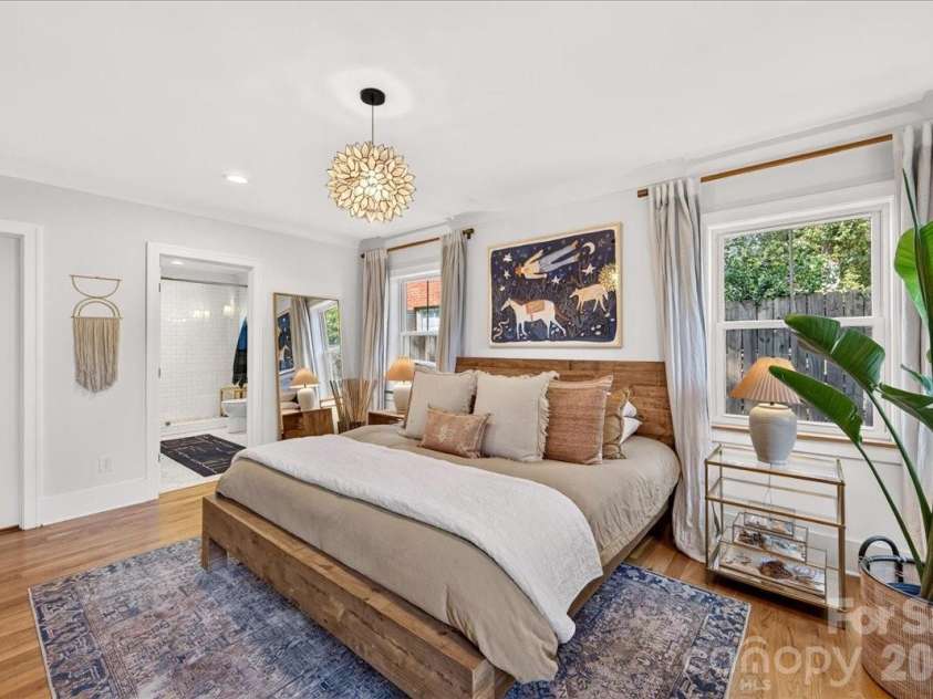 3020 Holt Street, Charlotte, NC 28205.  MLS# CAR4414227, YatesRealty ID 47834. Spacious primary suite