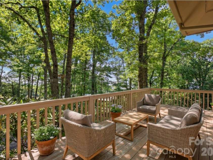 765 Oak Ridge Drive, Boone, NC 28607.  MLS# CAR4419667, YatesRealty ID 47836. 